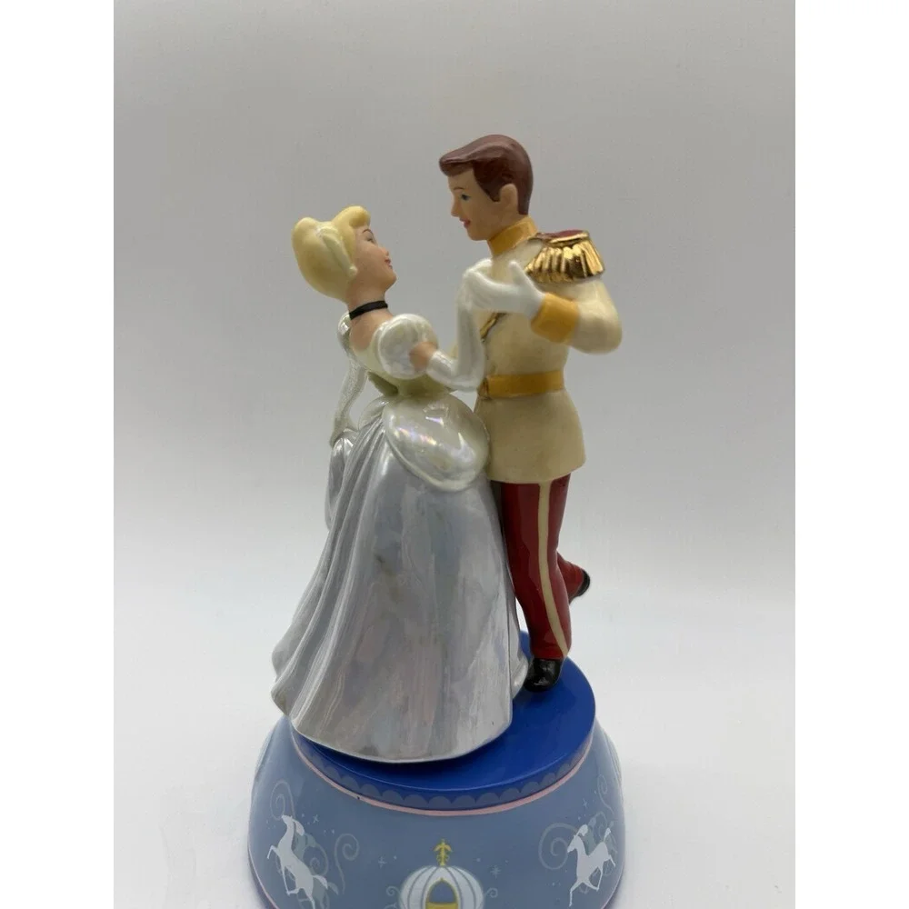 RARE Vintage Disney Cinderella And Prince Rotating Music Box 7.75
